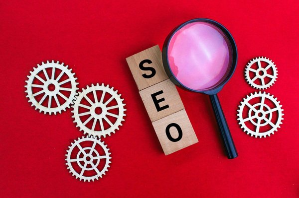 SEO sur-page vs off-page : quel est la différence et lequel est le plus important ?